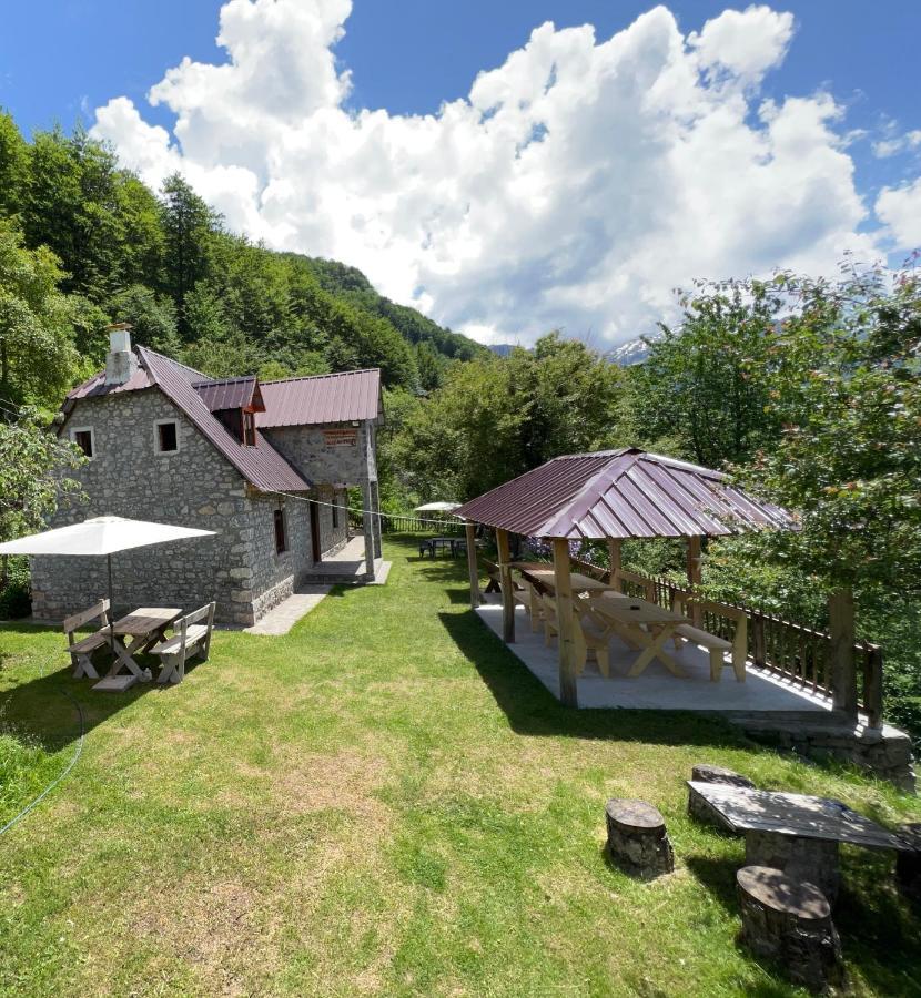 Guest House Gjelaj Теті Екстер'єр фото